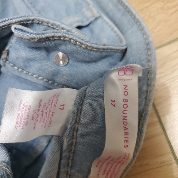 Plus sized pants. - Picture 4 of 6